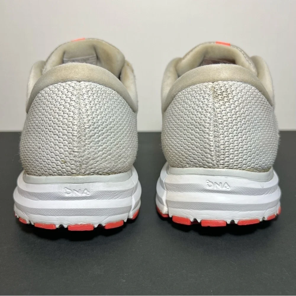 Womens BROOKS Revel 2 Light Gray Running Shoes / Size 11